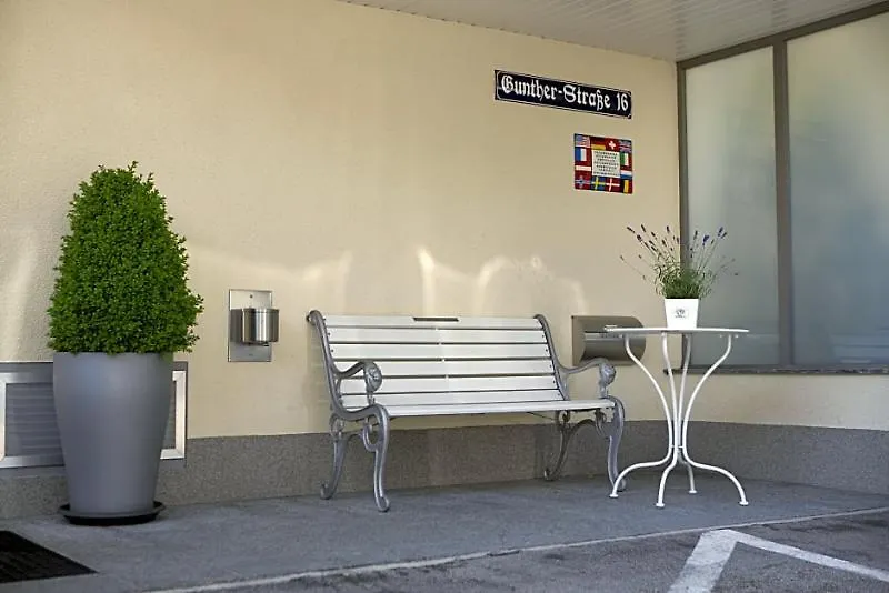 Hotel Kriemhild Am Hirschgarten Munich 3*,