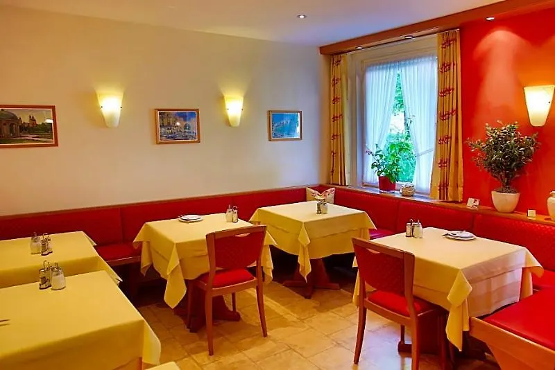 Hotel Kriemhild Am Hirschgarten Munich